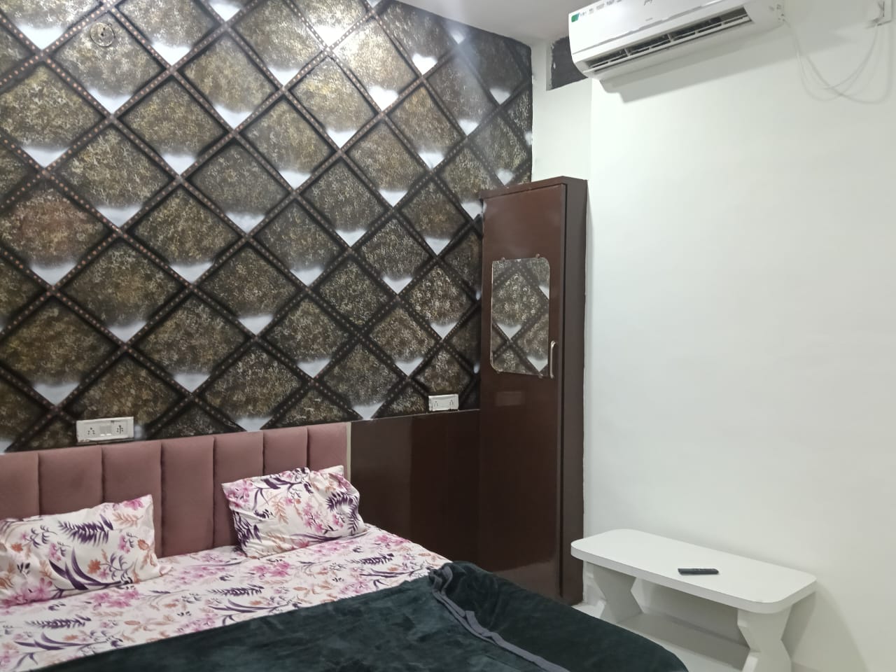 Hotel exterior surroundings Omkareshwar